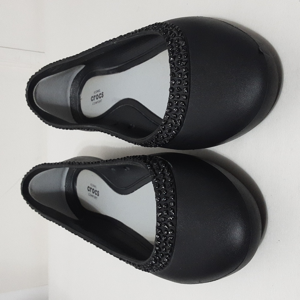 Size 9 CROCS Women's Black Jeweled Flats